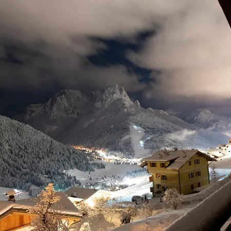 Chalet Relax Pozza di Fassa Esterno foto